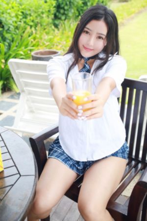 校阅女孩河野悦子