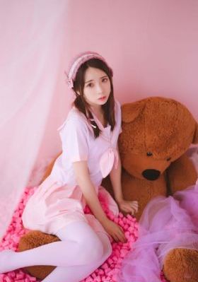 邻桌的怪同学